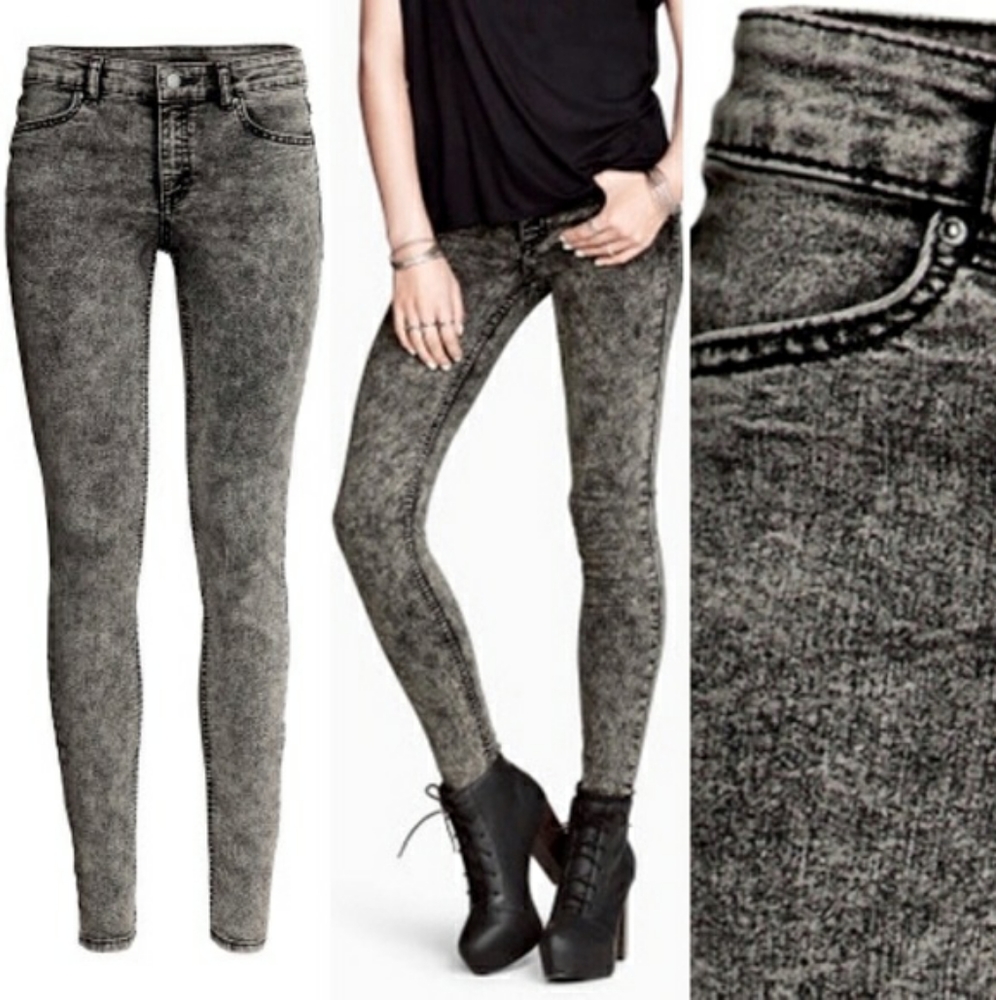 ✴ 2/$20 H&M high waist acid wash jeggings